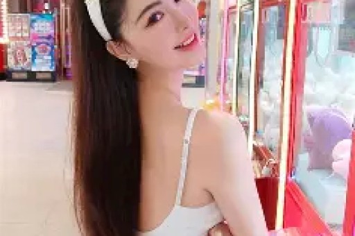 外国网红约中国女孩开房视频被发到网上她却借此热度直播带货