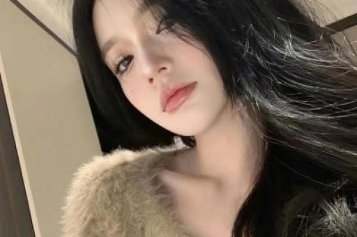 杭州女博主独食遭黄总隔空猎艳后续当事人身份被扒系视频博主黄总疑似餐厅股东网友质疑摆拍媒体发声：勿让善意被流量消耗